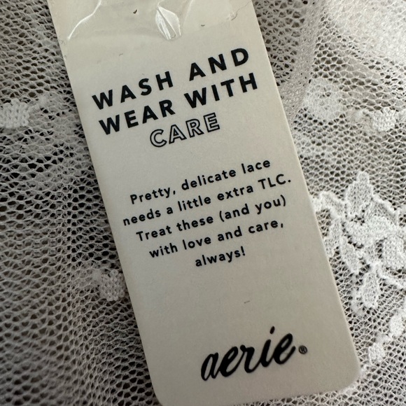 Aerie Level Up Lace Layering T-shirt in Soft Muslin Size Small - Picture 11 of 17